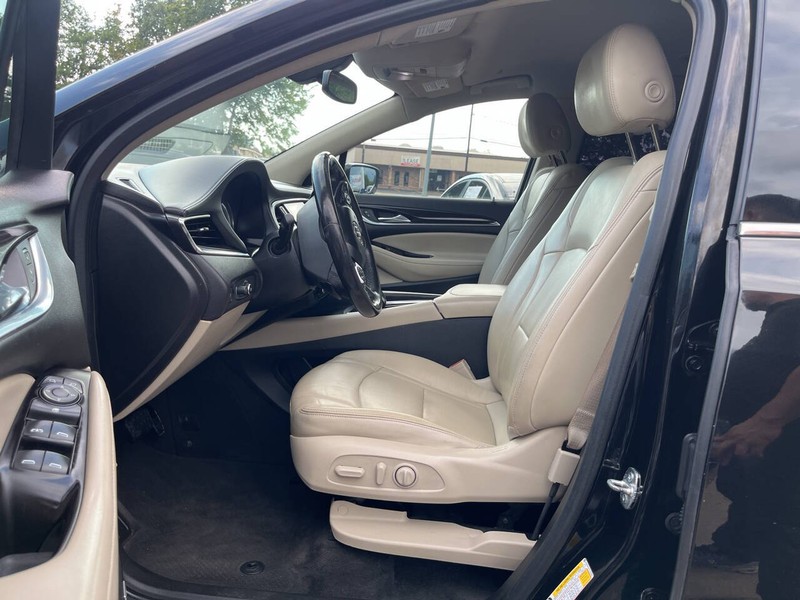 Buick Enclave Vehicle Image 07