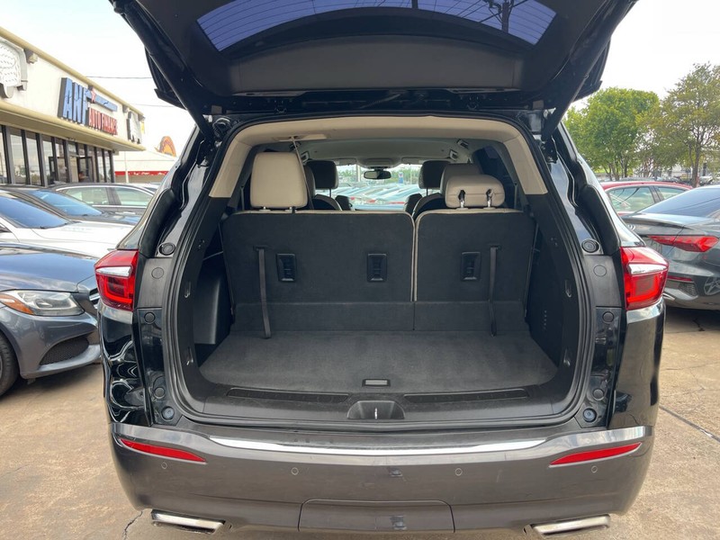 Buick Enclave Vehicle Image 10