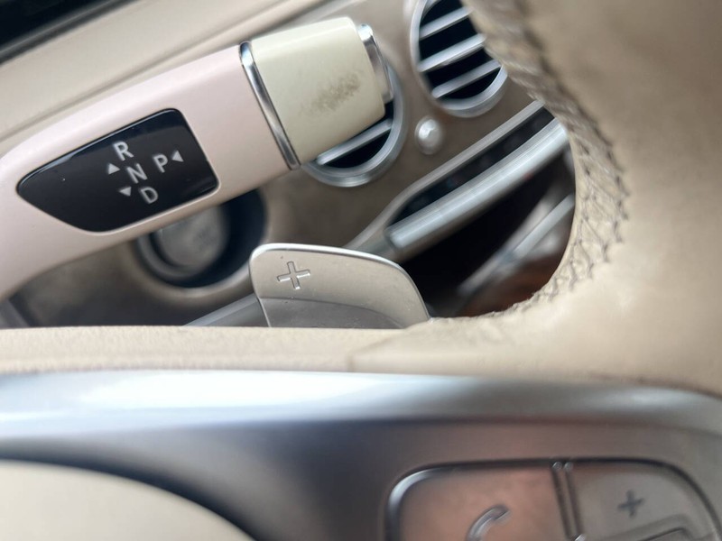 Mercedes-Benz S-Class Vehicle Image 09