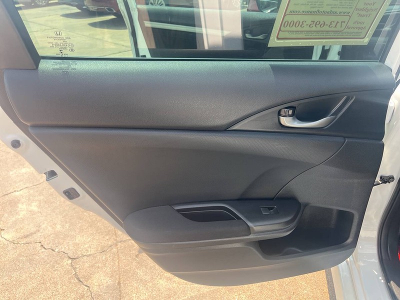 Honda Civic Vehicle Image 14