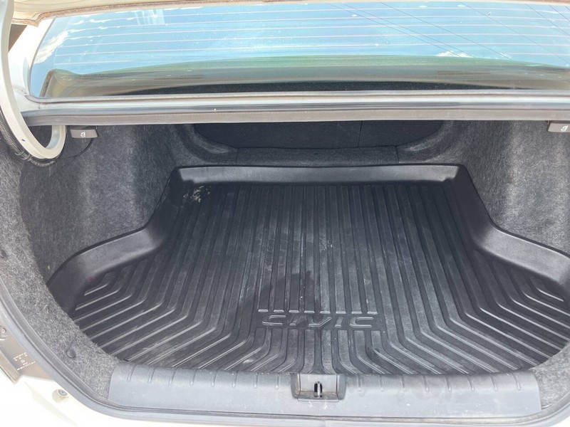 Honda Civic Vehicle Image 17