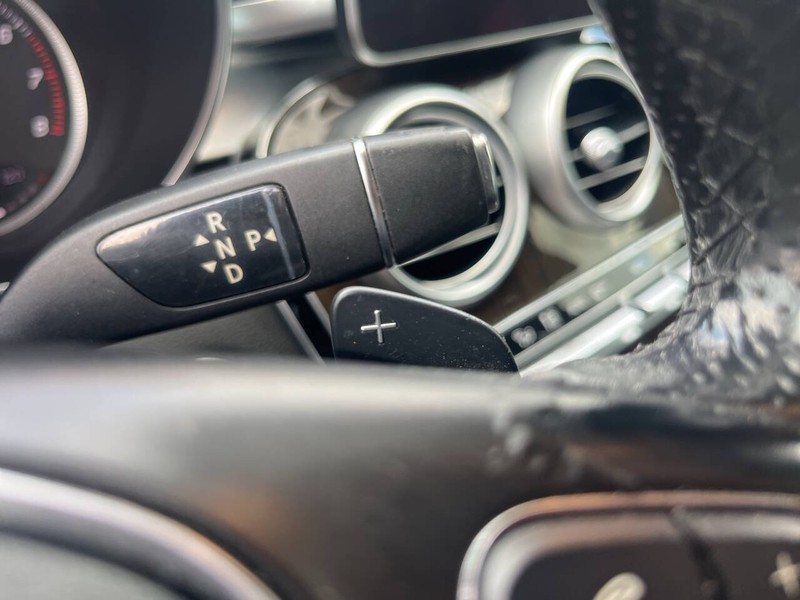 Mercedes-Benz C-Class Vehicle Image 12