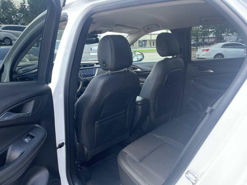 Buick Encore GX Vehicle Image 16