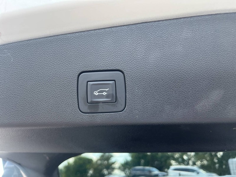 Buick Encore GX Vehicle Image 18