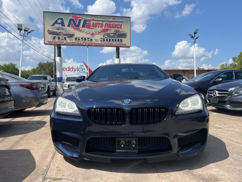 BMW M6 Vehicle Image 02