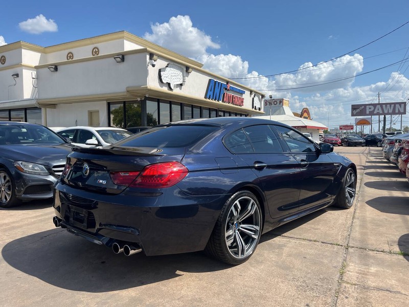 BMW M6 Vehicle Image 05