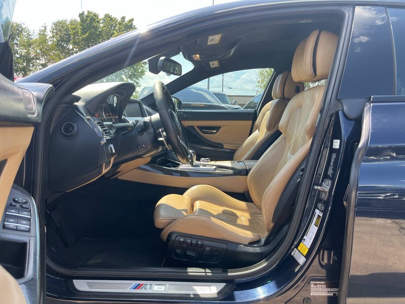 BMW M6 Vehicle Image 09