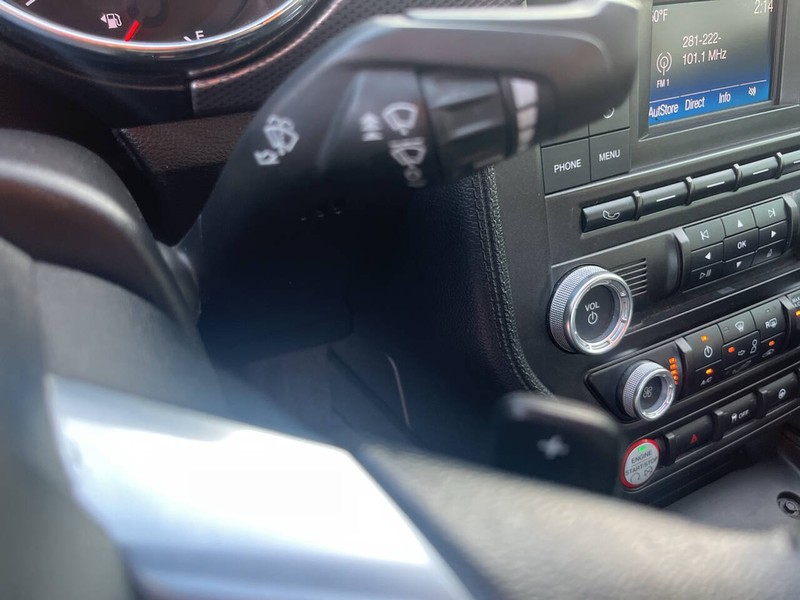 Ford Mustang Vehicle Image 13