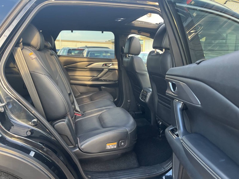 Mazda CX-9 Vehicle Image 10