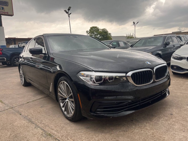 BMW 5 Series Vehicle Image 05