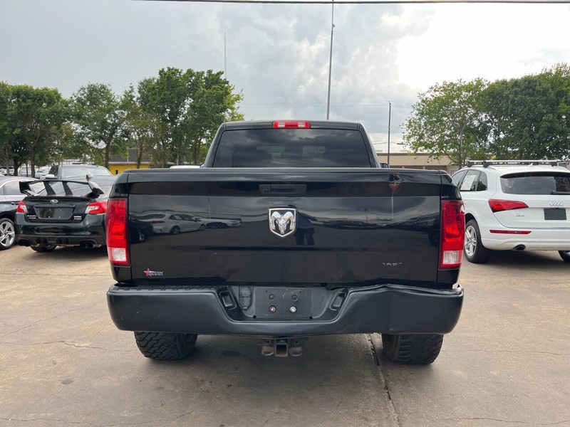 Ram 1500 Classic Vehicle Image 05