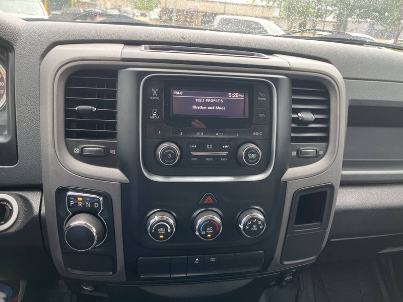 Ram 1500 Classic Vehicle Image 13