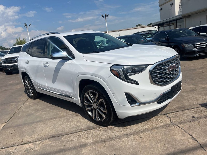 GMC Terrain Vehicle Image 03