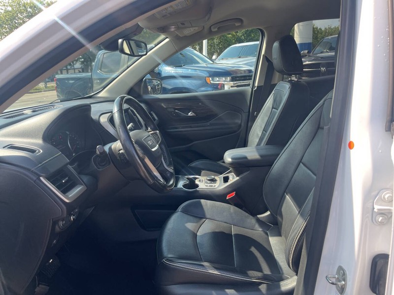 GMC Terrain Vehicle Image 08