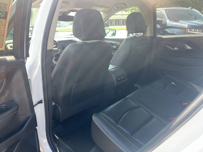 GMC Terrain Vehicle Image 11