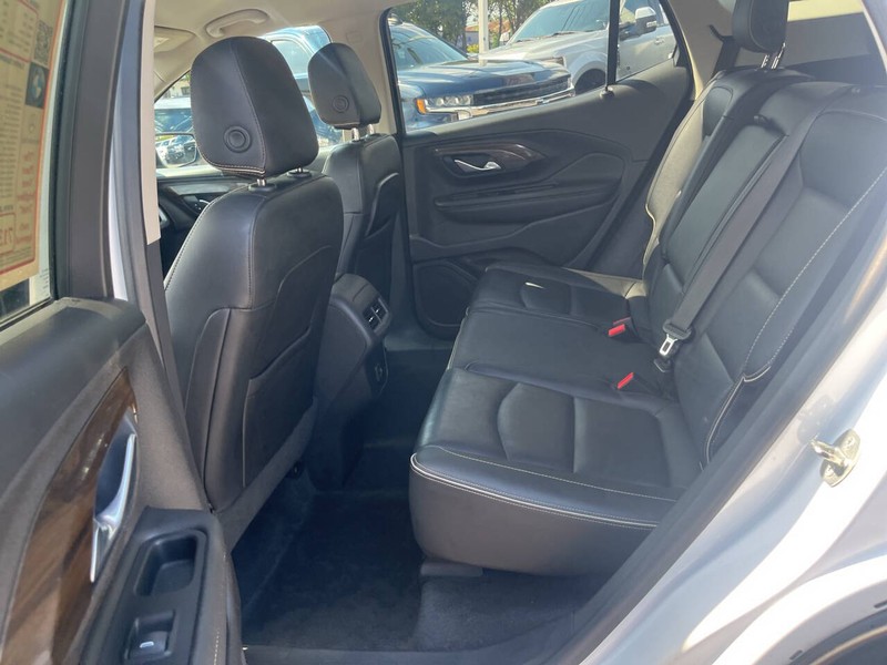 GMC Terrain Vehicle Image 12