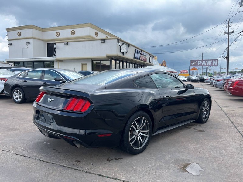 Ford Mustang Vehicle Image 05