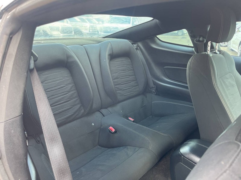 Ford Mustang Vehicle Image 11