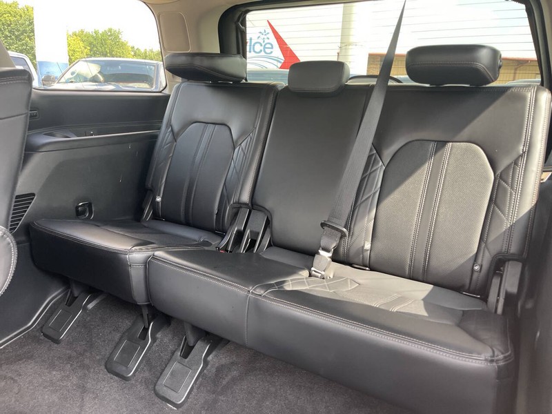 Ford Expedition Vehicle Image 09