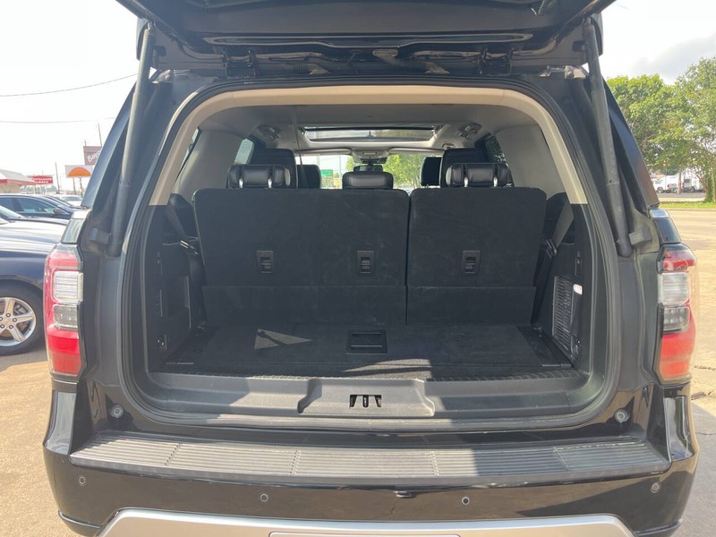 Ford Expedition Vehicle Image 10