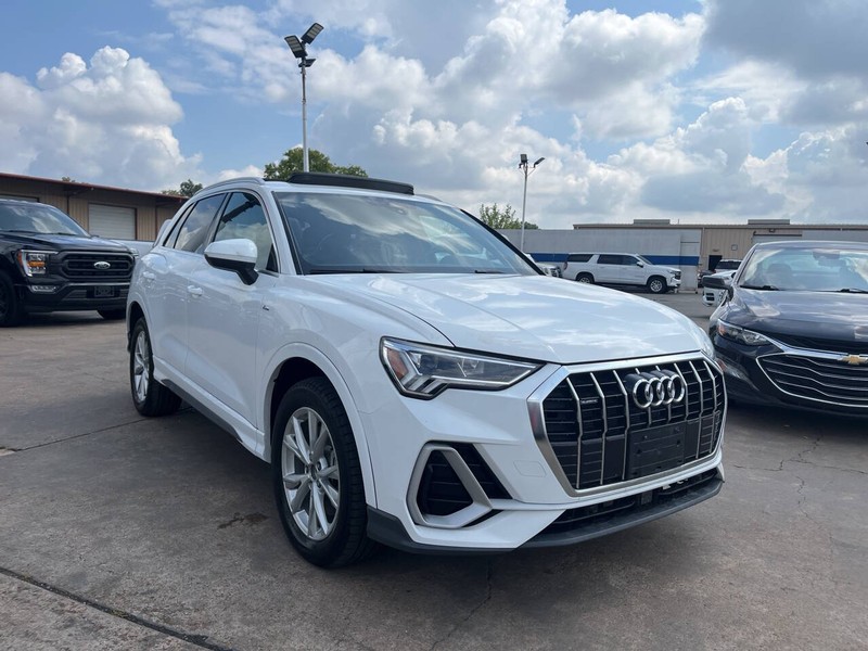 Audi Q3 Vehicle Image 06