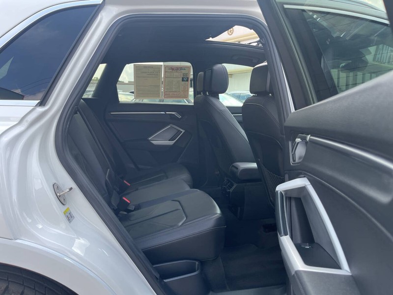 Audi Q3 Vehicle Image 10