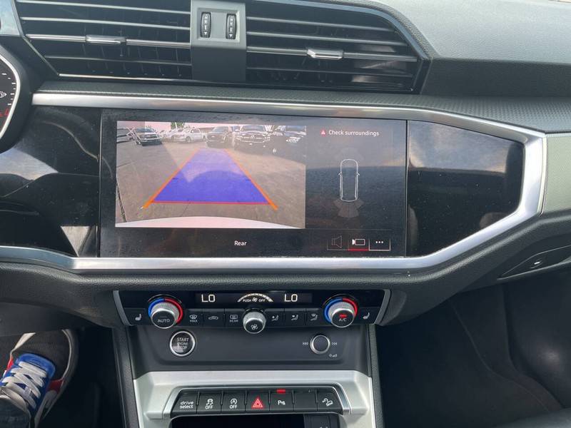 Audi Q3 Vehicle Image 12