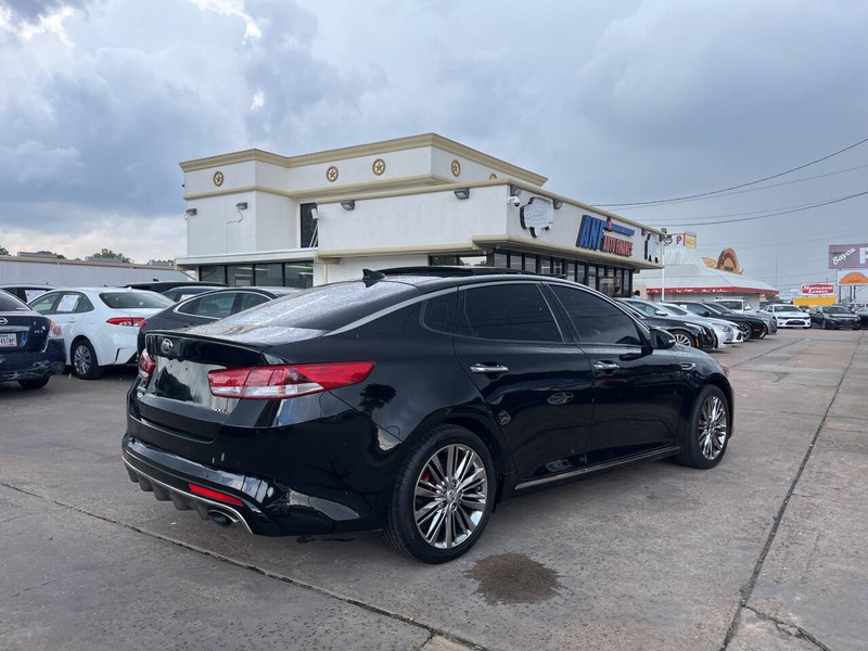 Kia Optima Vehicle Image 05