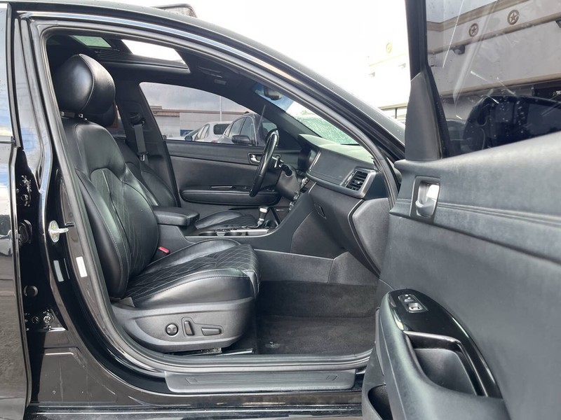 Kia Optima Vehicle Image 10