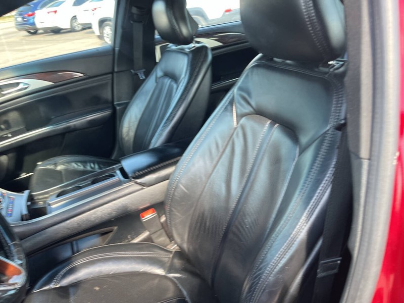 Lincoln MKZ Vehicle Image 15