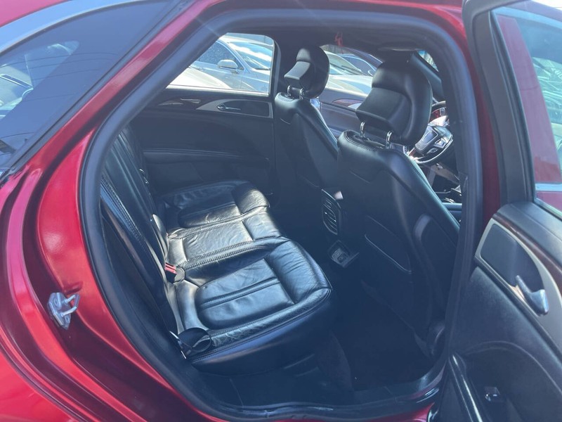 Lincoln MKZ Vehicle Image 19