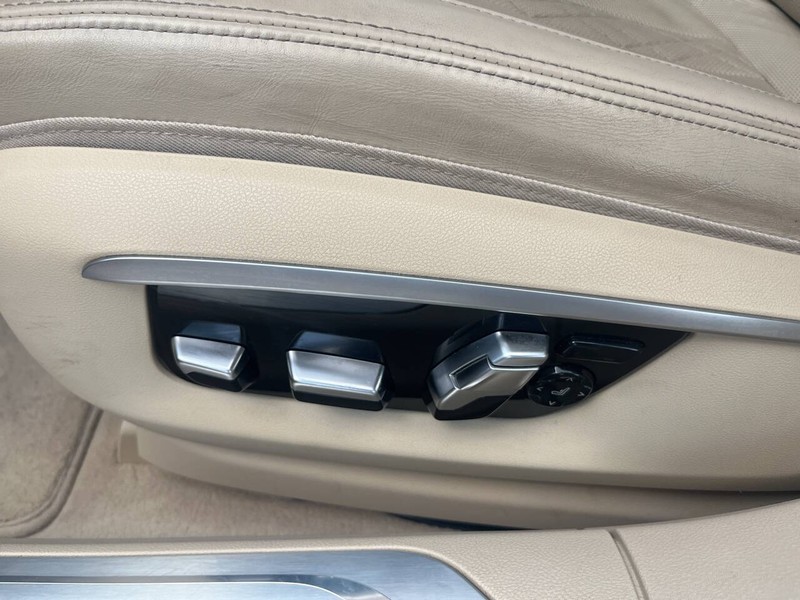BMW 7 Series Vehicle Image 09