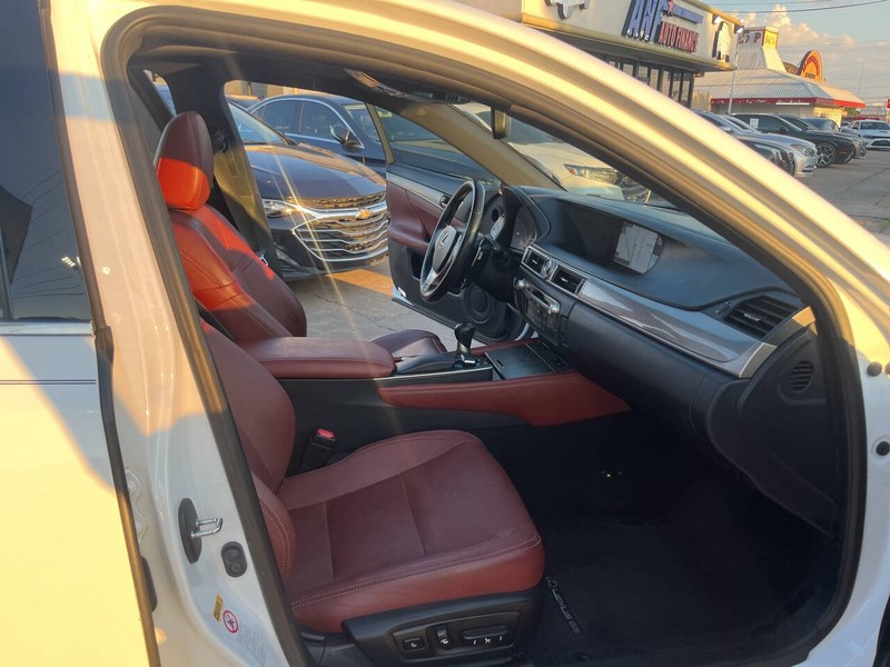 Lexus GS 350 Vehicle Image 21