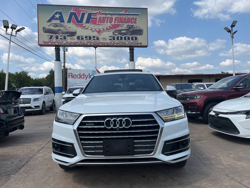 Audi Q7 Vehicle Image 02