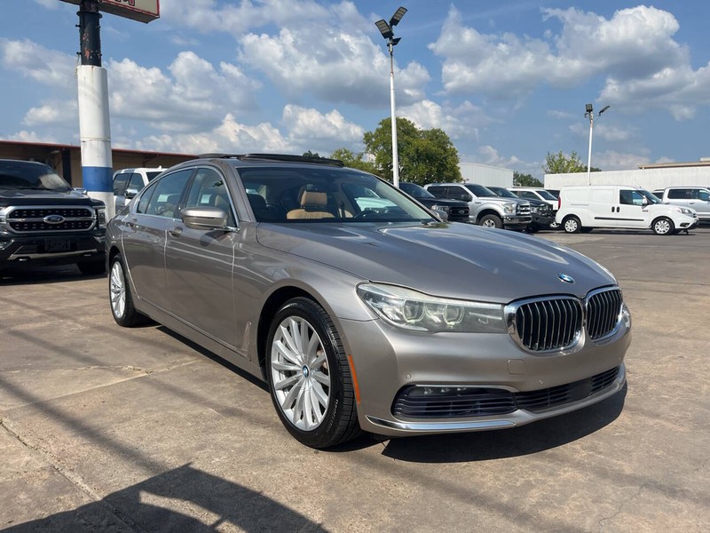 BMW 7 Series Vehicle Image 06