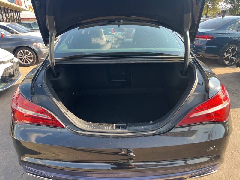 Mercedes-Benz CLA Vehicle Image 09