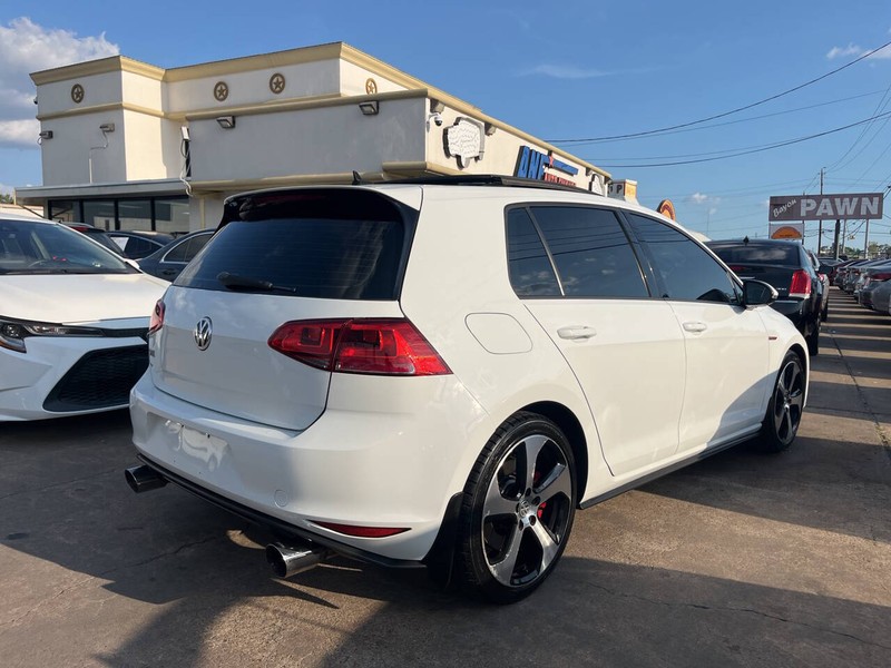 Volkswagen Golf GTI Vehicle Image 05