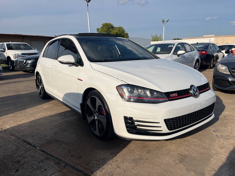 Volkswagen Golf GTI Vehicle Image 06
