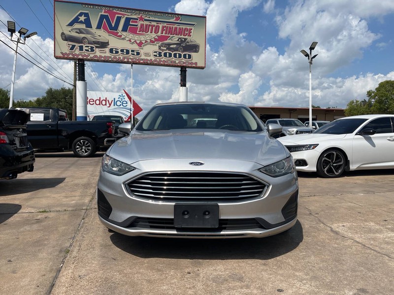 Ford Fusion Vehicle Image 02