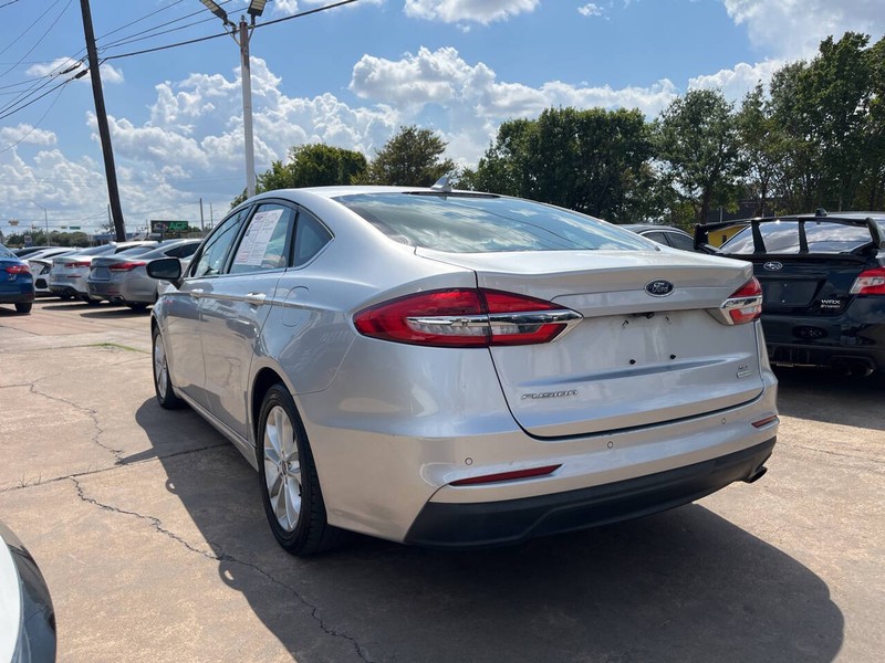 Ford Fusion Vehicle Image 03