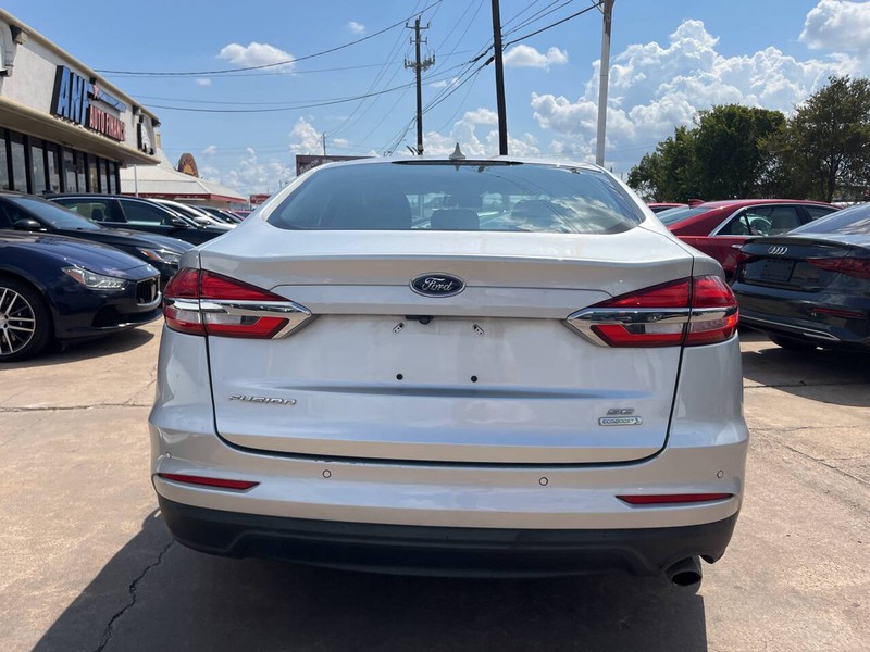 Ford Fusion Vehicle Image 04
