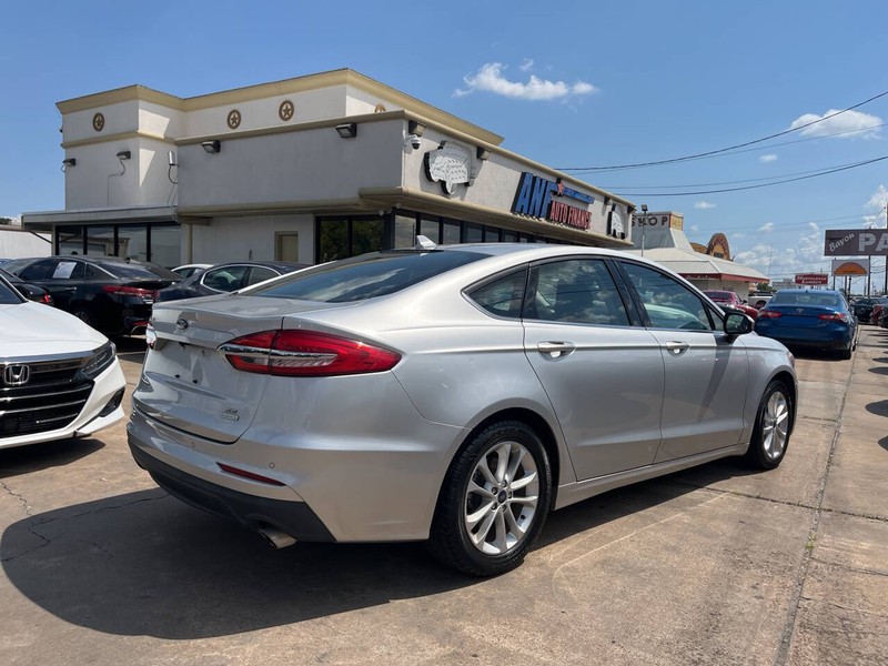 Ford Fusion Vehicle Image 05