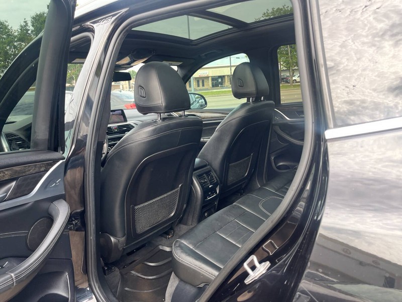 BMW X3 Vehicle Image 18