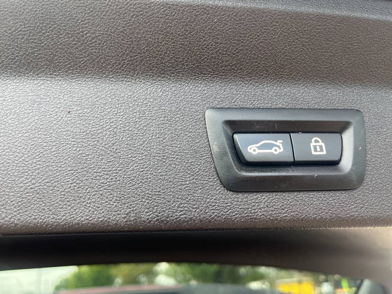 BMW X3 Vehicle Image 23