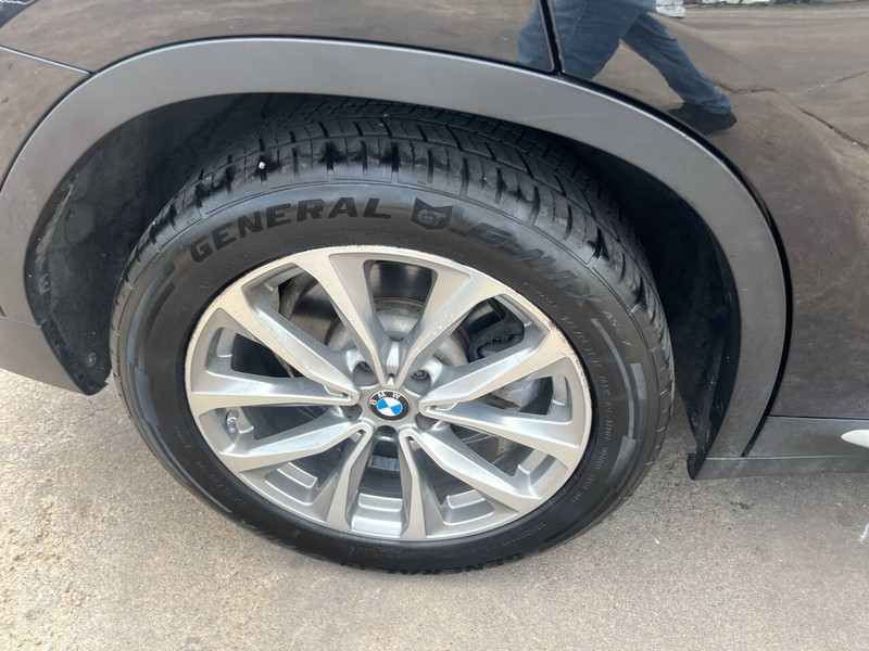 BMW X3 Vehicle Image 25
