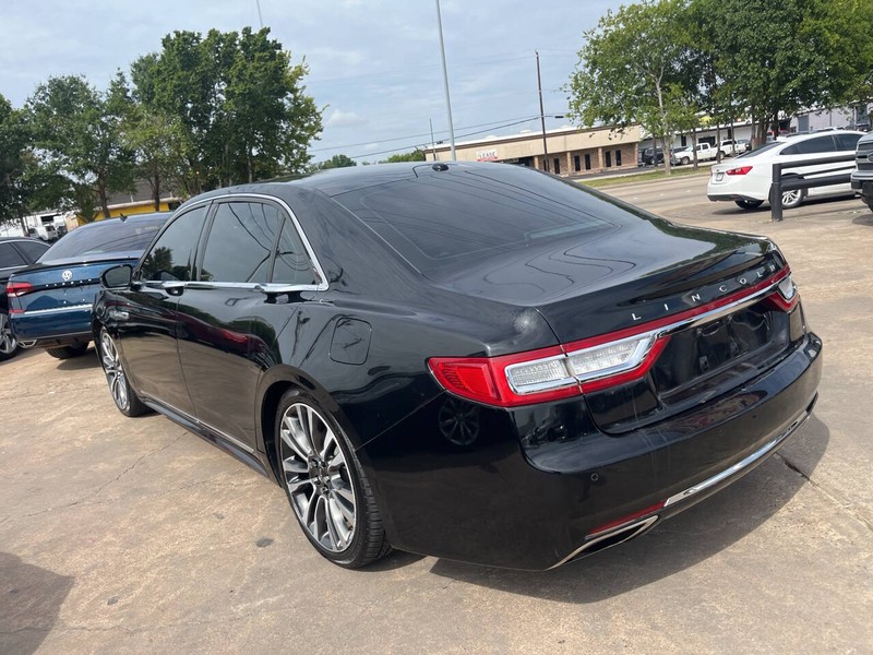Lincoln Continental Vehicle Image 04