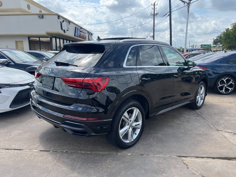 Audi Q3 Vehicle Image 03