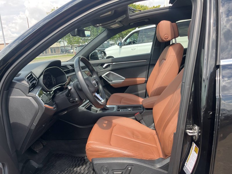 Audi Q3 Vehicle Image 07