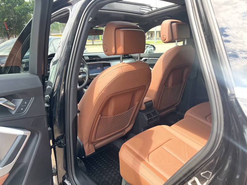 Audi Q3 Vehicle Image 17