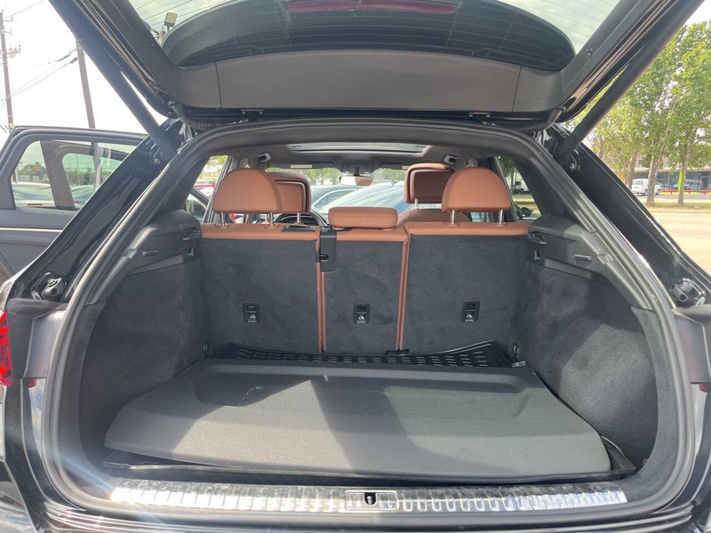 Audi Q3 Vehicle Image 19